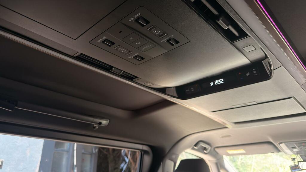 Toyota Alphard Mpv Black #42