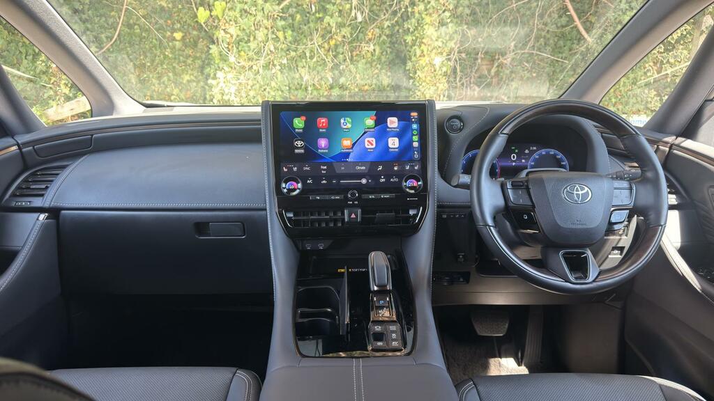 Toyota Alphard Mpv Black #30