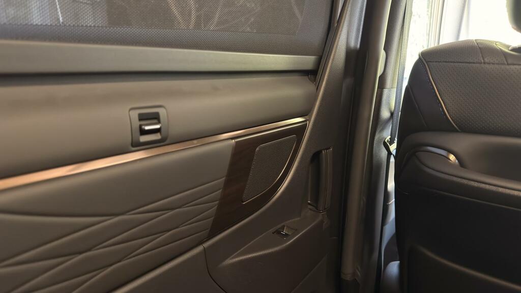 Toyota Alphard Mpv Black #58