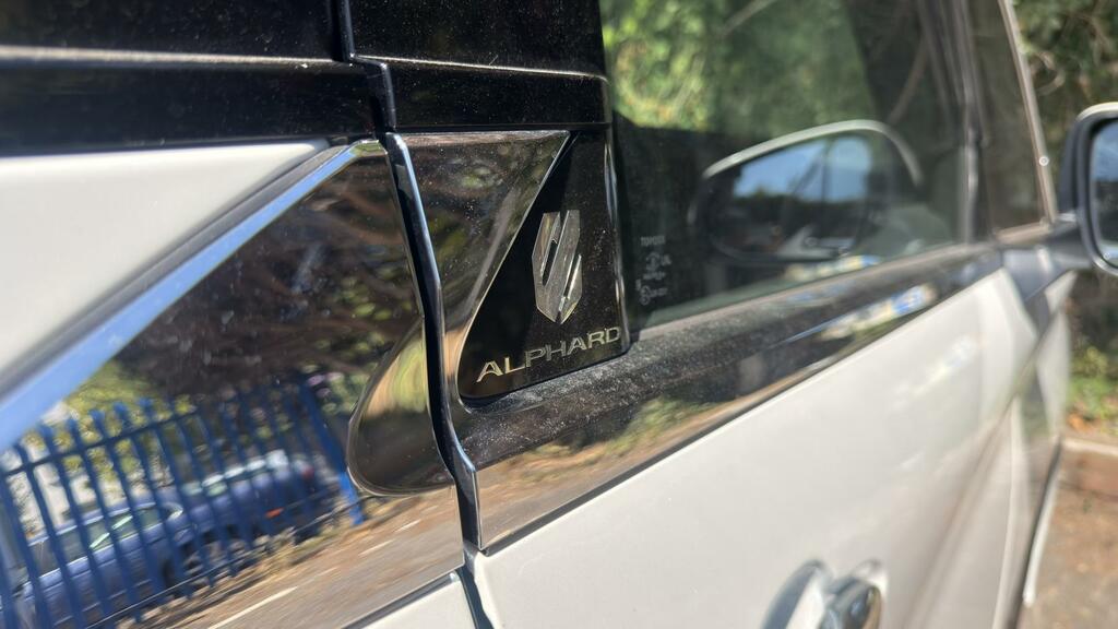 Toyota Alphard Mpv Black #84