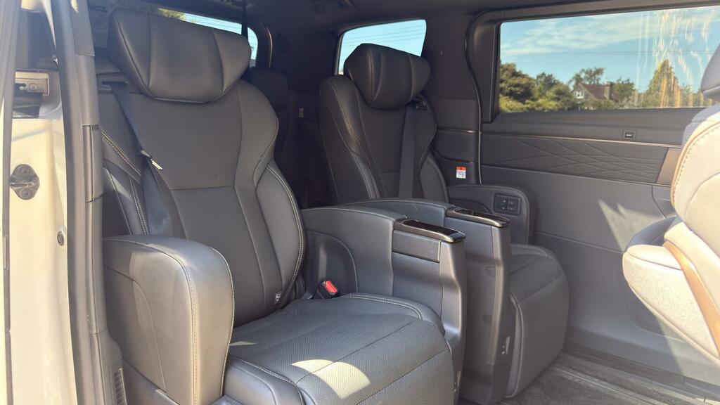 Toyota Alphard Mpv Black #19