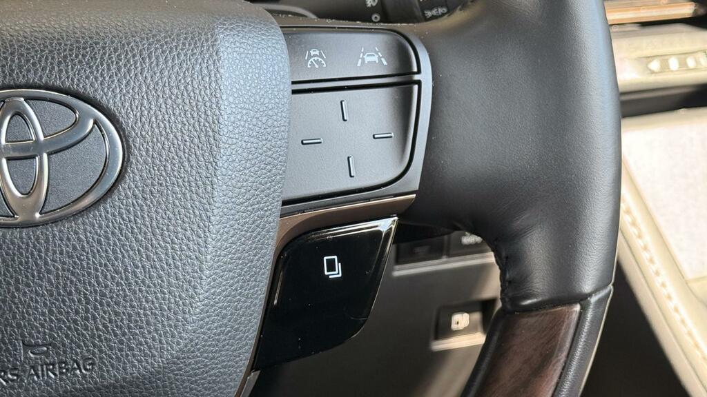 Toyota Alphard Mpv Black #75