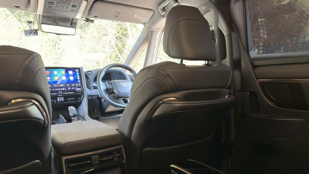 Toyota Alphard Petrol #73