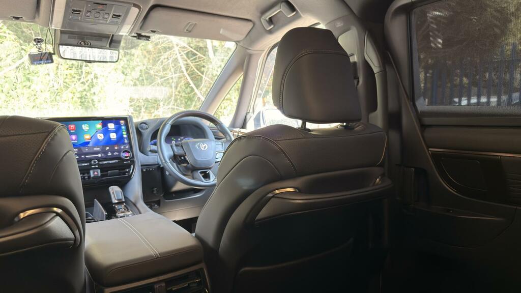 Toyota Alphard Mpv Black #60
