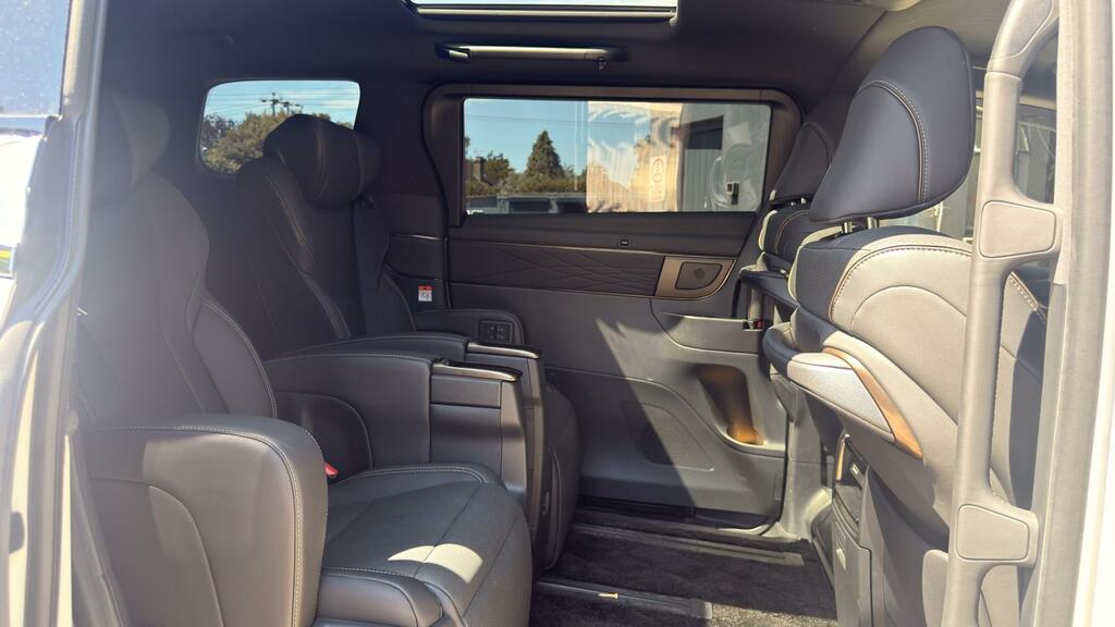 Toyota Alphard Petrol #38