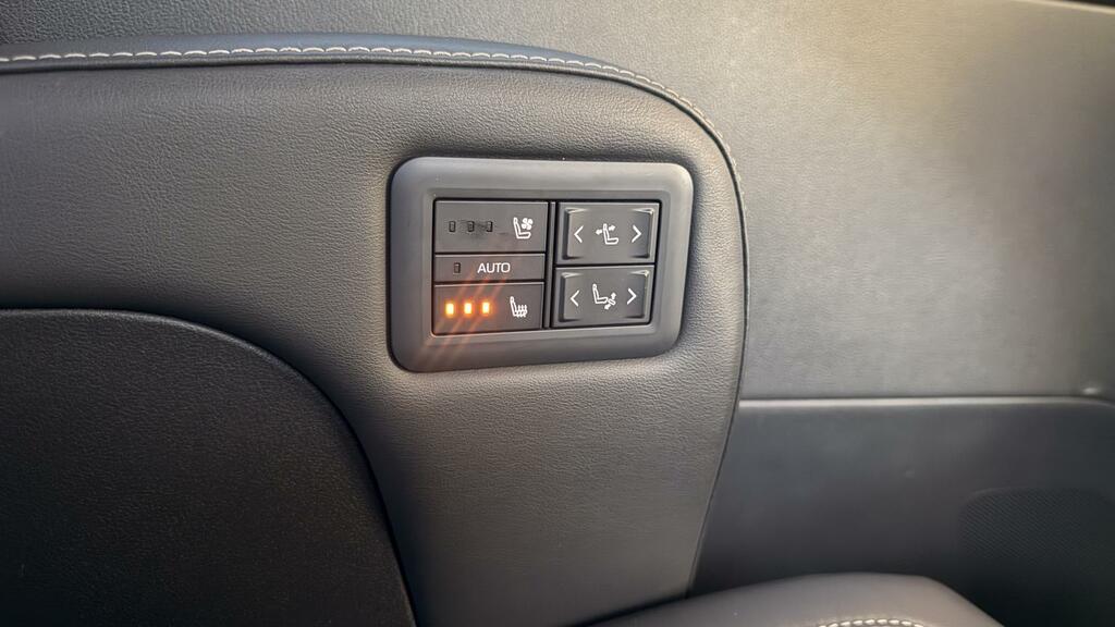 Toyota Alphard Mpv Black #40