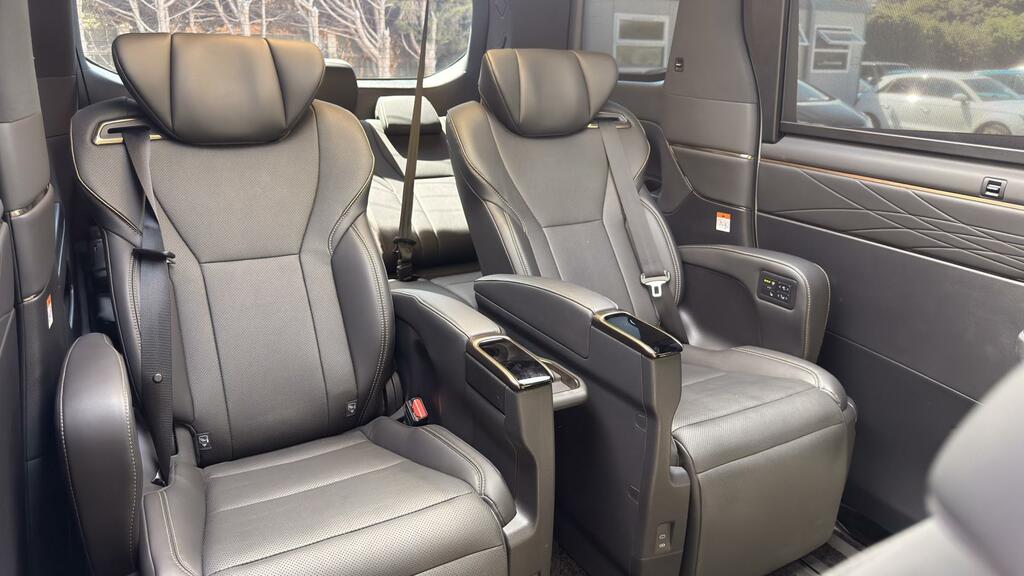 Toyota Alphard Mpv Black #70