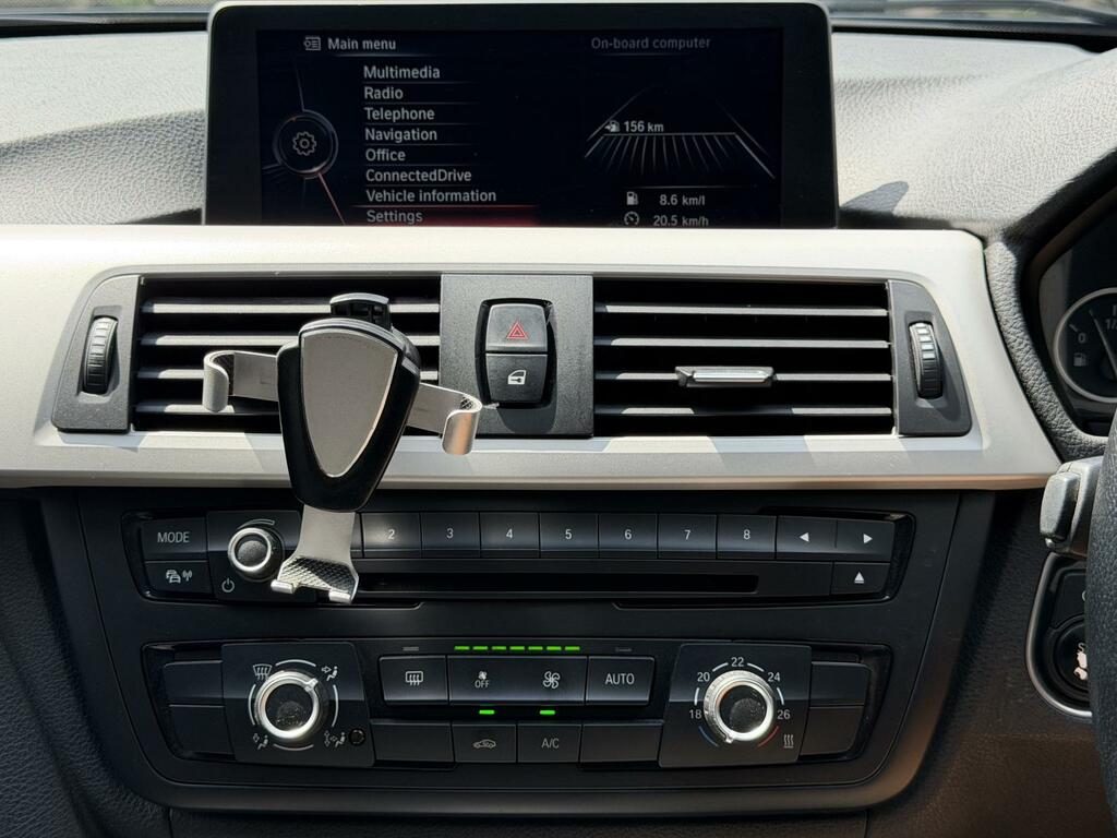 BMW 3 Series 320D Efficientdynamics White #30