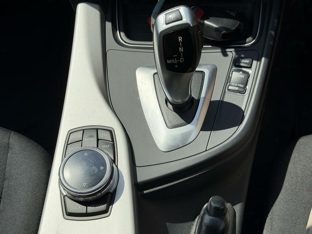 BMW 3 Series 320D Efficientdynamics White #29
