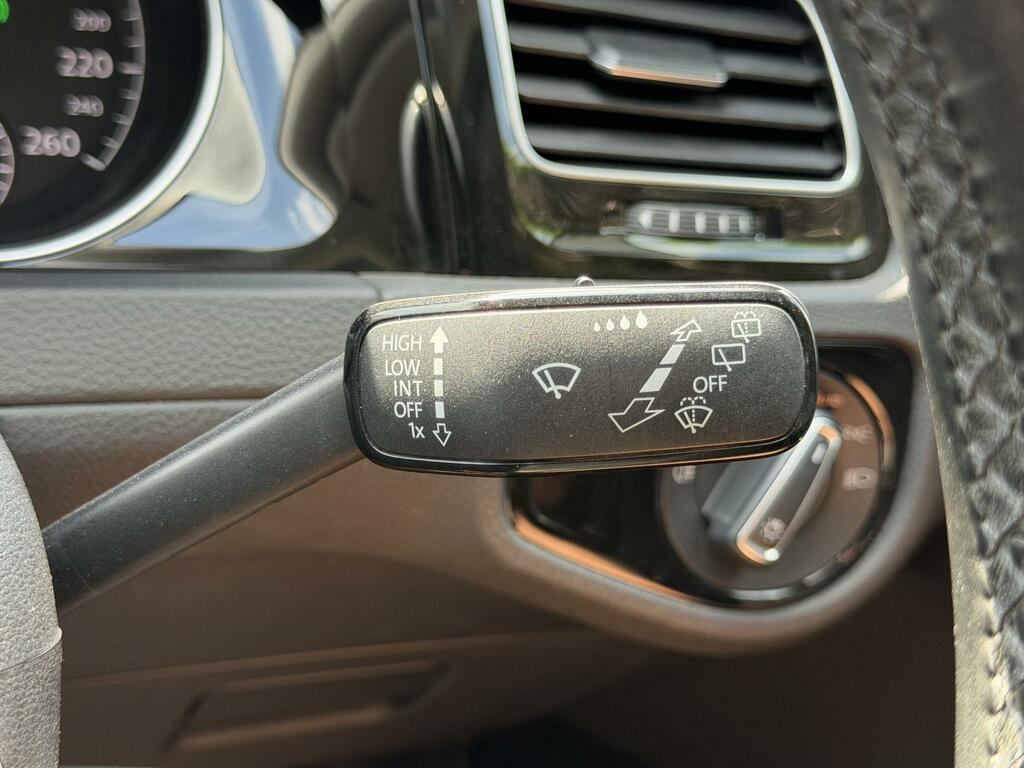Volkswagen Golf Hatchback Silver #28