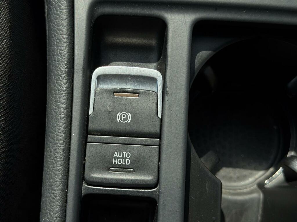 Volkswagen Golf Hatchback Silver #30