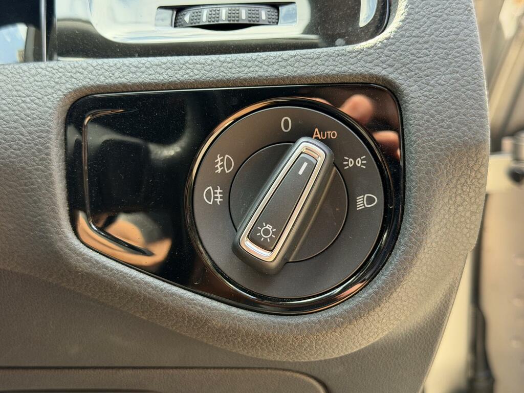 Volkswagen Golf Hatchback Silver #23