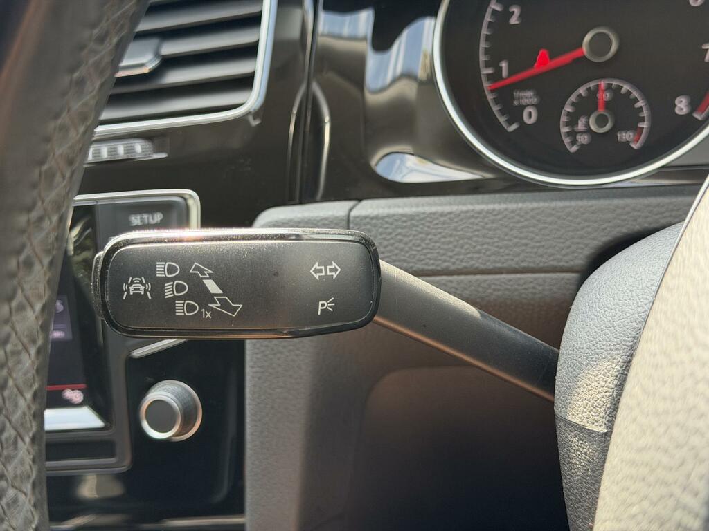 Volkswagen Golf Hatchback Silver #27