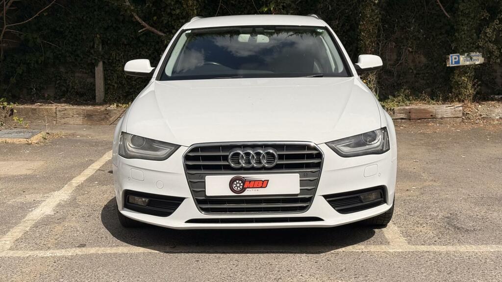 Audi A4 Avant Se White #2