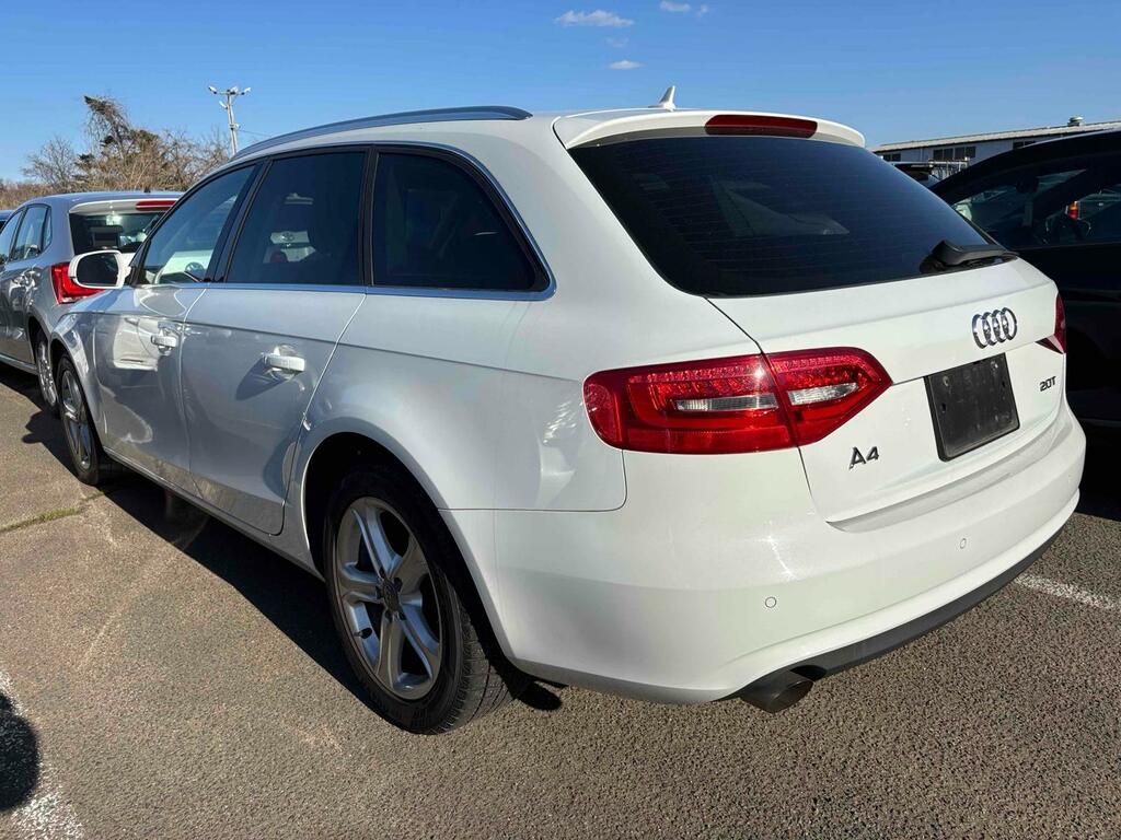 Audi A4 Avant Se White
