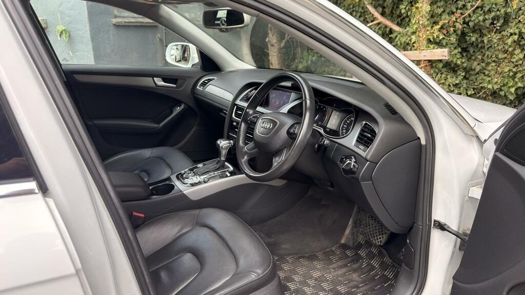 Audi A4 Avant Se White #6