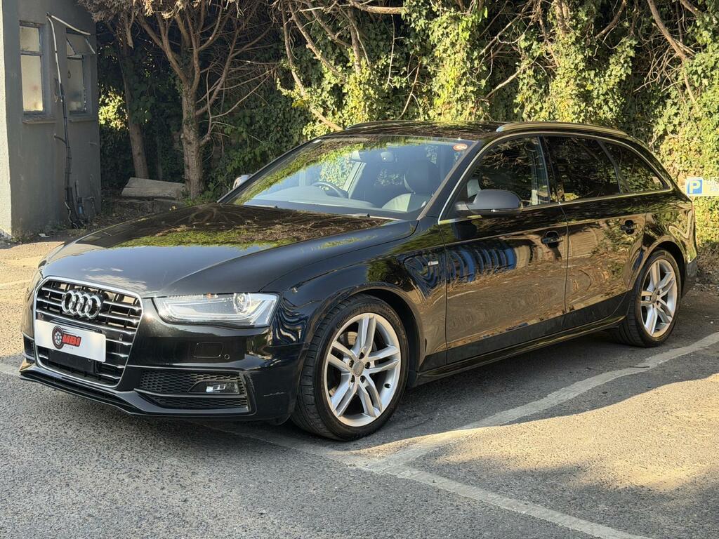 Audi A4 Avant Black Edition Black #4