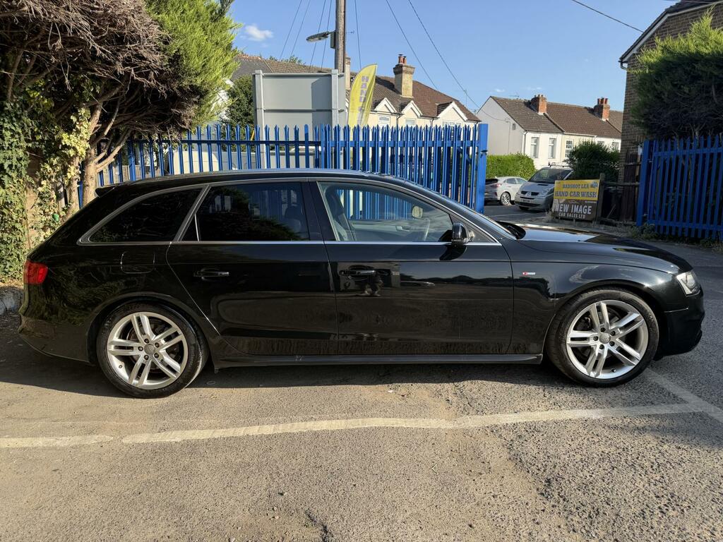 Audi A4 Avant Black Edition Black #5