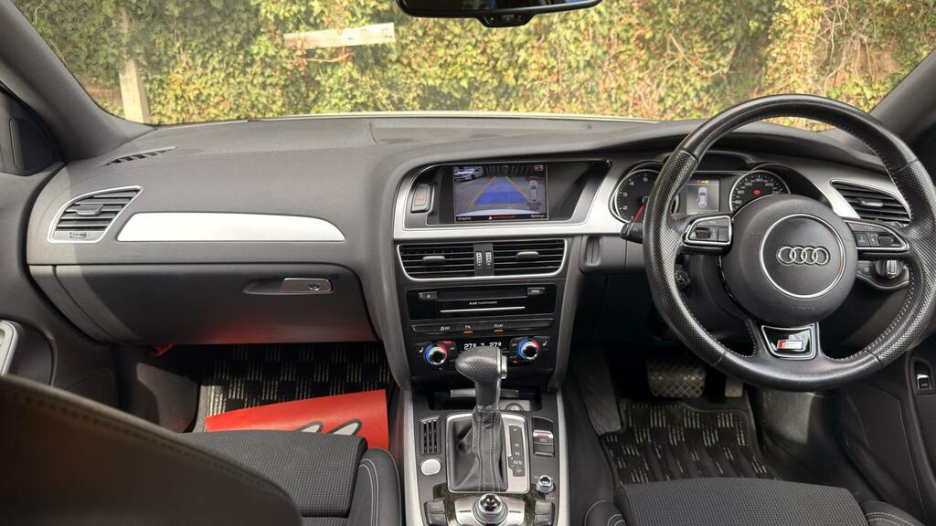Audi A4 Avant 2.0 Tdi Ultra S Black #24