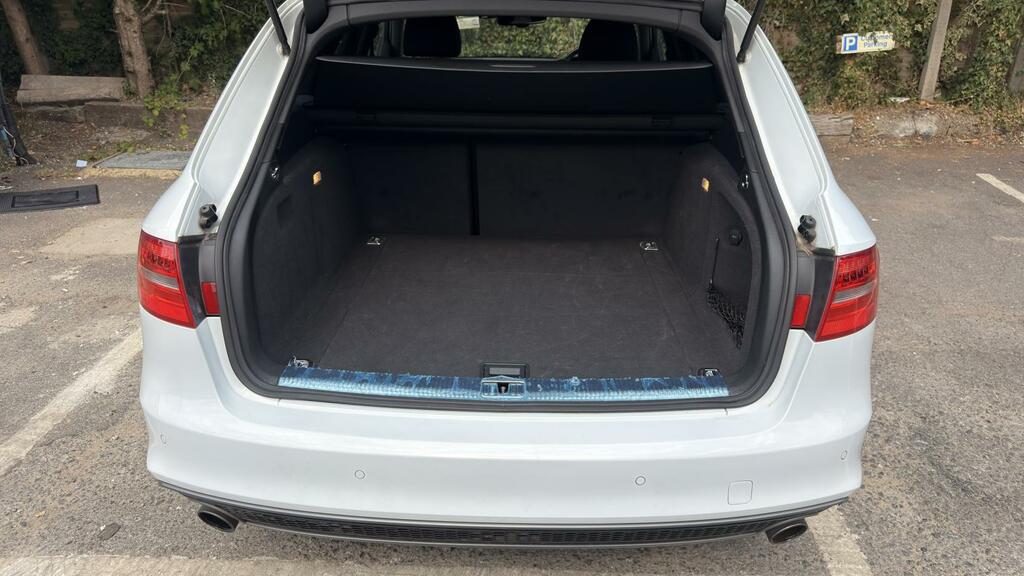 Audi A4 Avant 2.0 Tdi Ultra S Black #23