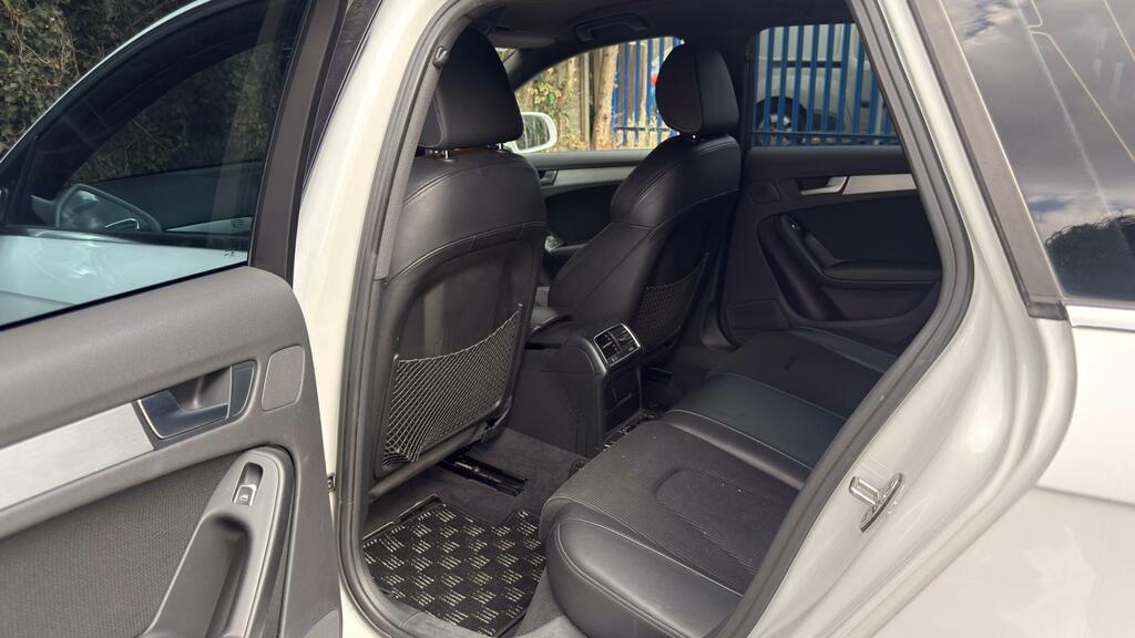 Audi A4 Avant 2.0 Tdi Ultra S Black #21