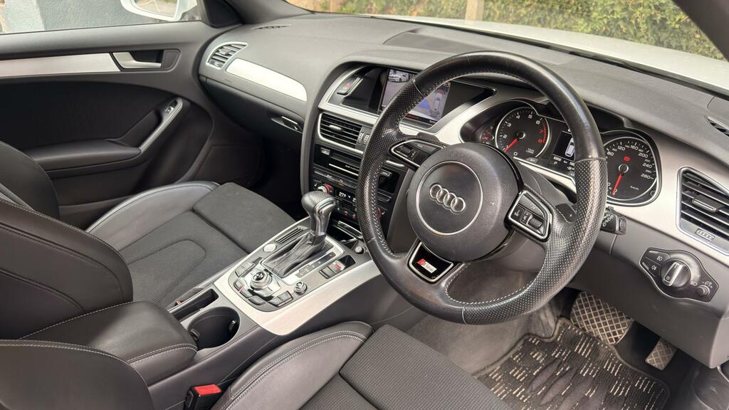 Audi A4 Avant 2.0 Tdi Ultra S Black #8