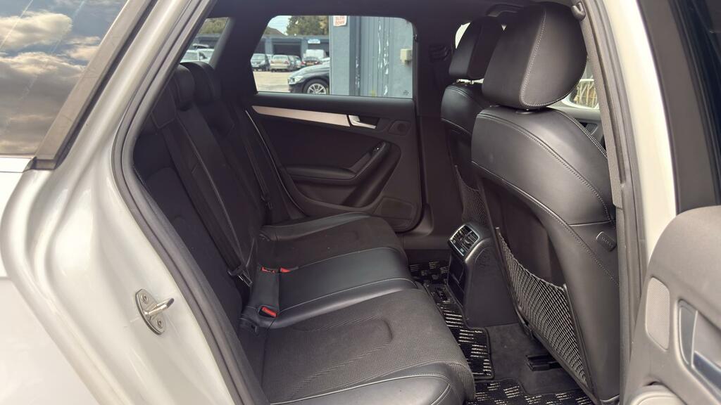 Audi A4 Avant 2.0 Tdi Ultra S Black #19