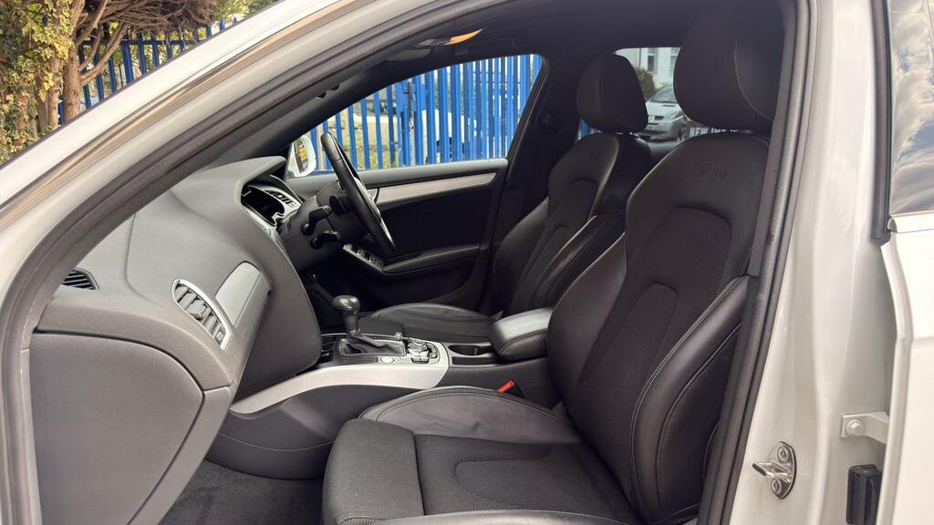 Audi A4 Avant 2.0 Tdi Ultra S Black #30