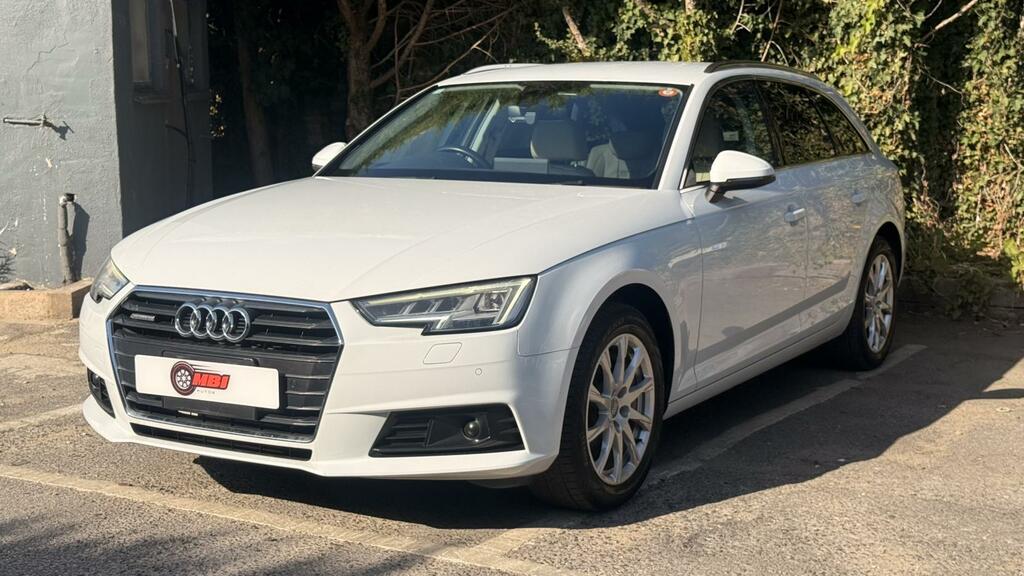 Audi A4 Avant Black Edition White #3