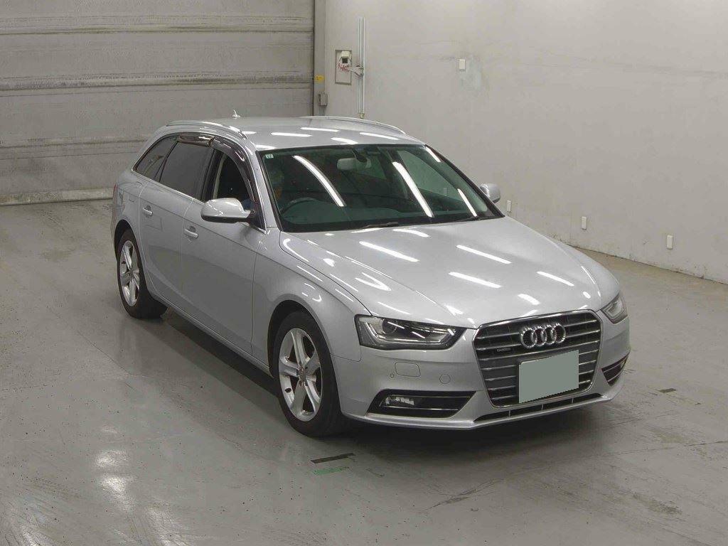 Audi A4 Avant Black Edition Silver