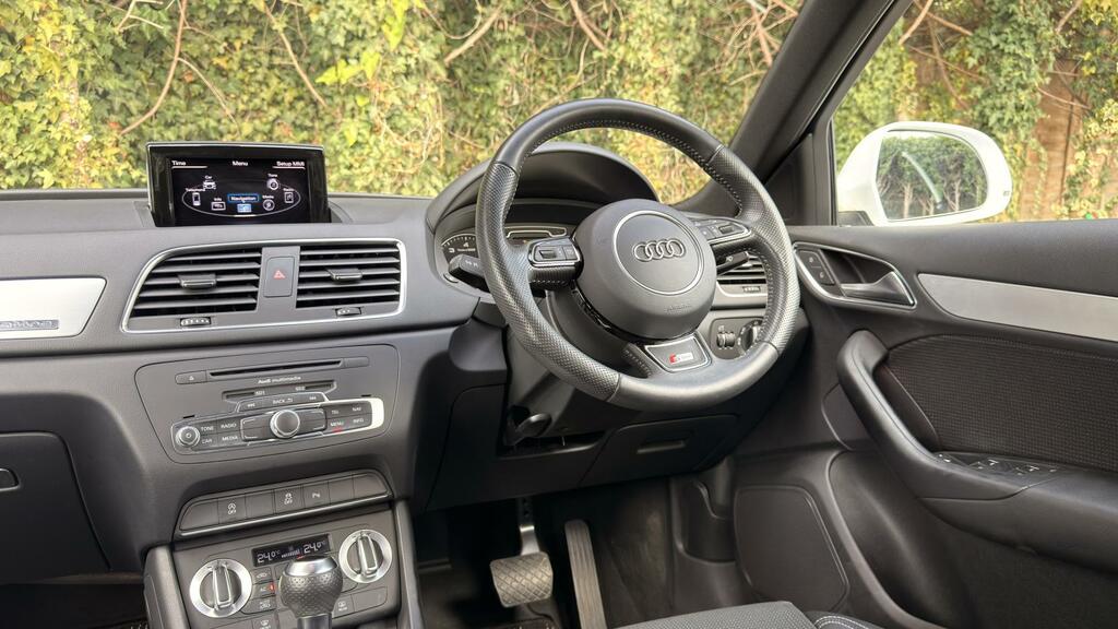 Audi Q3 2.0 Tdi Quattro S Line Black #9