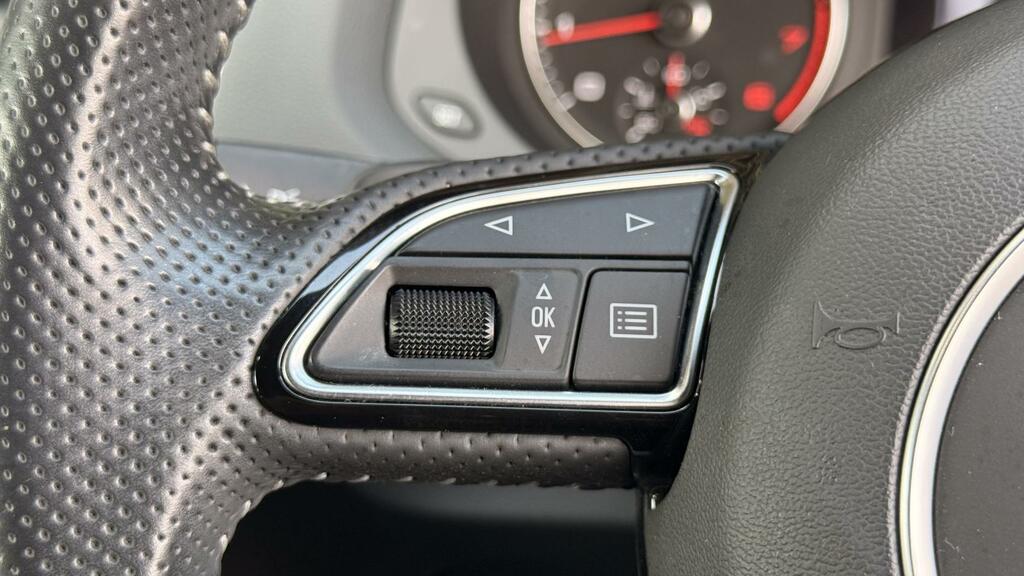 Audi Q3 2.0 Tdi Quattro S Line Black #29