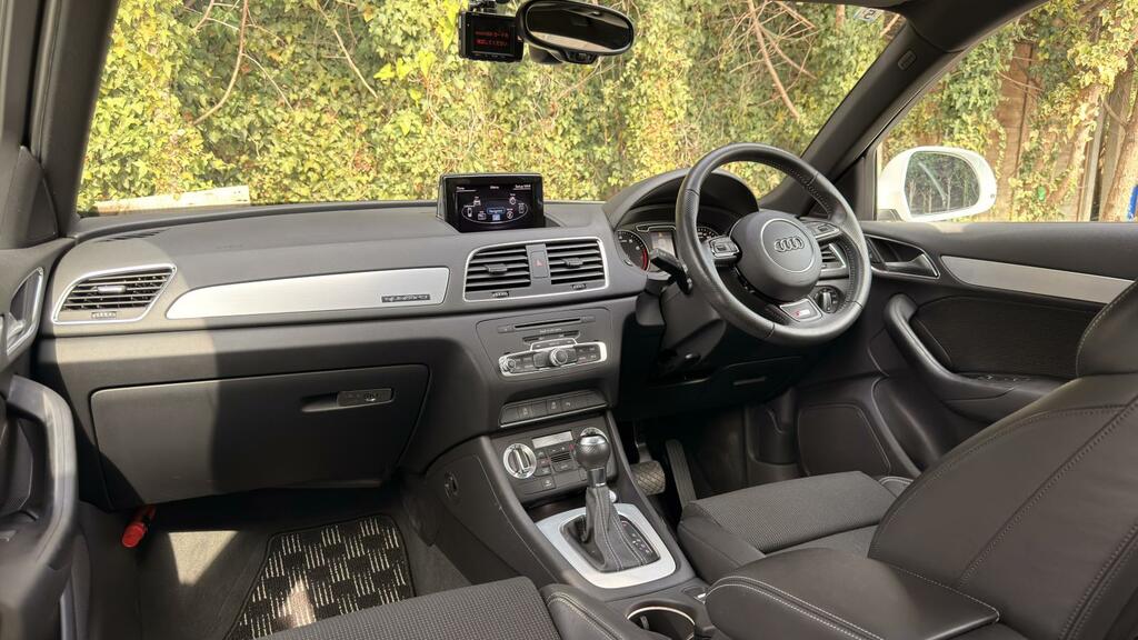 Audi Q3 2.0 Tdi Quattro S Line Black #7