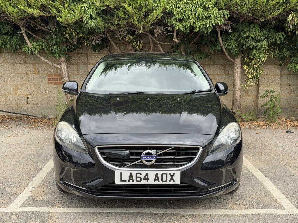 Volvo V40 Se Black #3