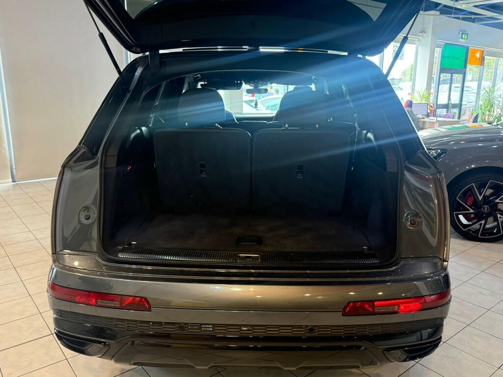 Audi Q7 4.0 Tfsi V8 Suv Tiptronic Quattro Euro Black #13