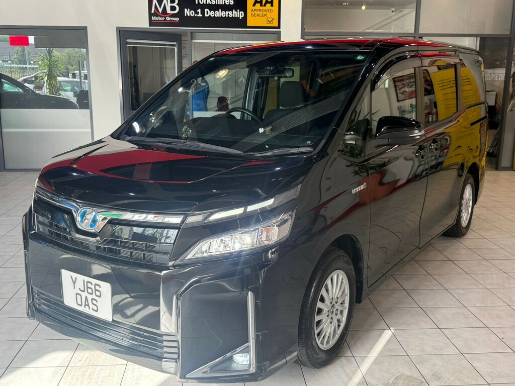 Toyota Noah Mpv 202626 Black #5