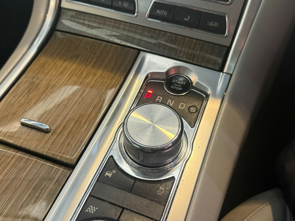 Jaguar XF D Luxury Grey #19