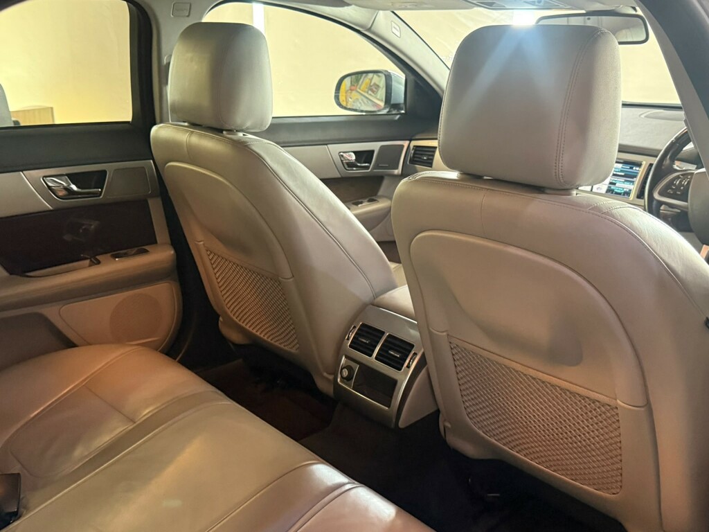 Jaguar XF D Luxury Grey #9