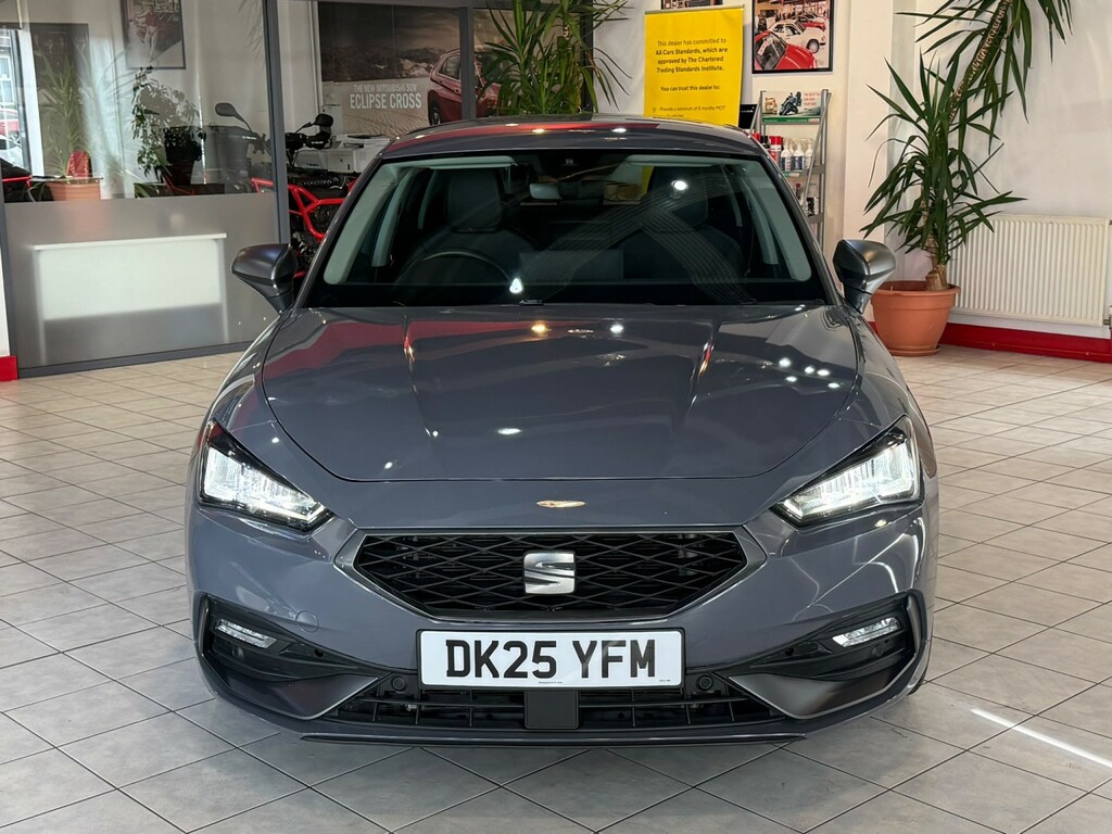 Seat Leon Hatchback 1.5 Etsi Mhev Fr 2025 Grey #4