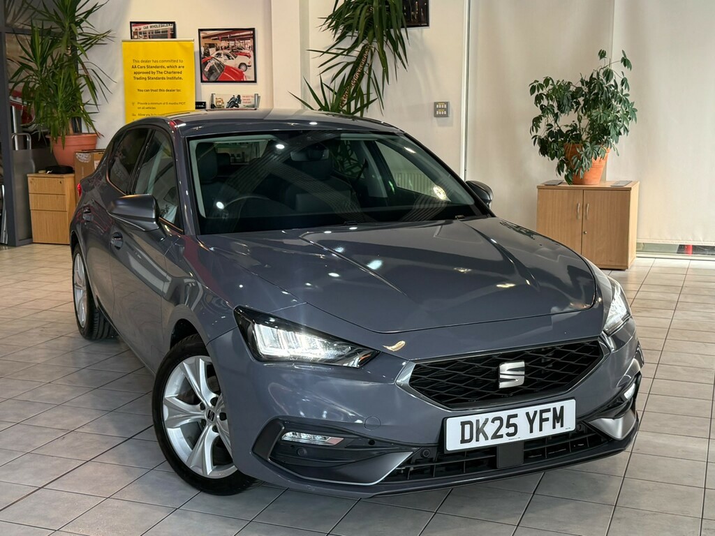 Seat Leon Hatchback 1.5 Etsi Mhev Fr 2025 Grey