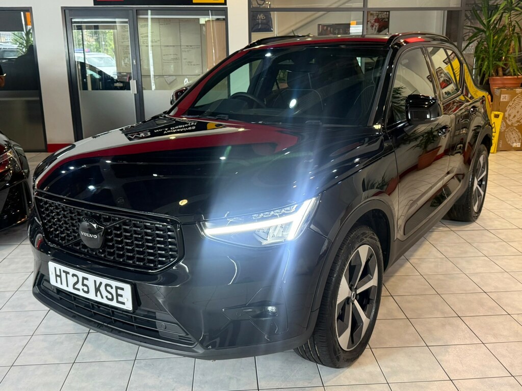 Volvo XC40 2.0 Plus Dark B4 197 Hp Black #5