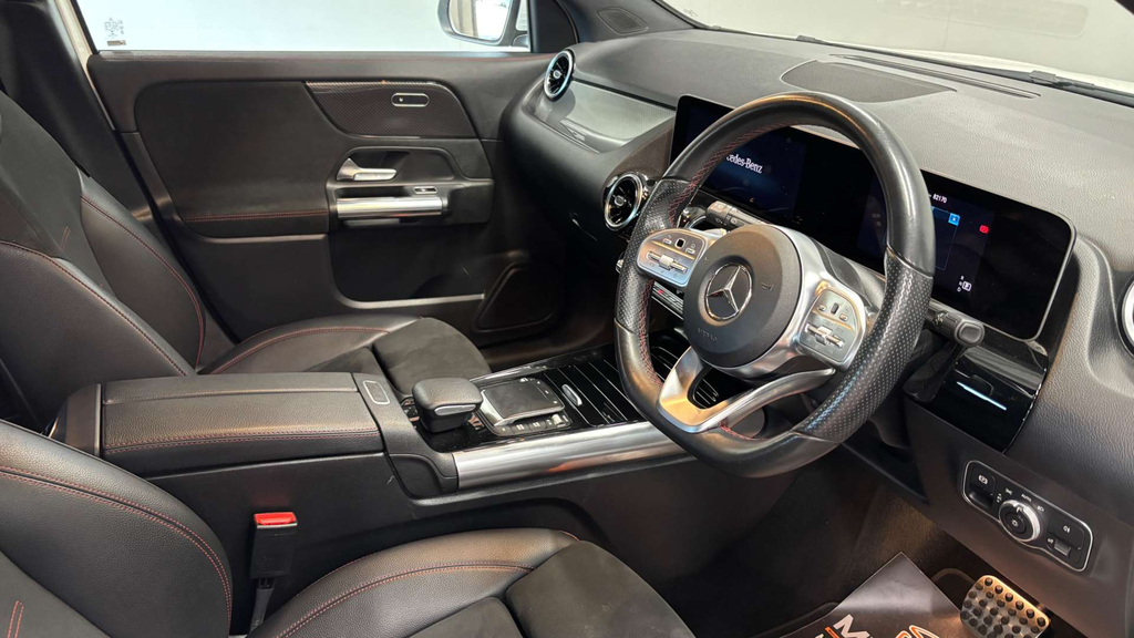 Mercedes-Benz GLA Class Amg Line Executive D 4Matic 4Wd NGZ3409 White #3