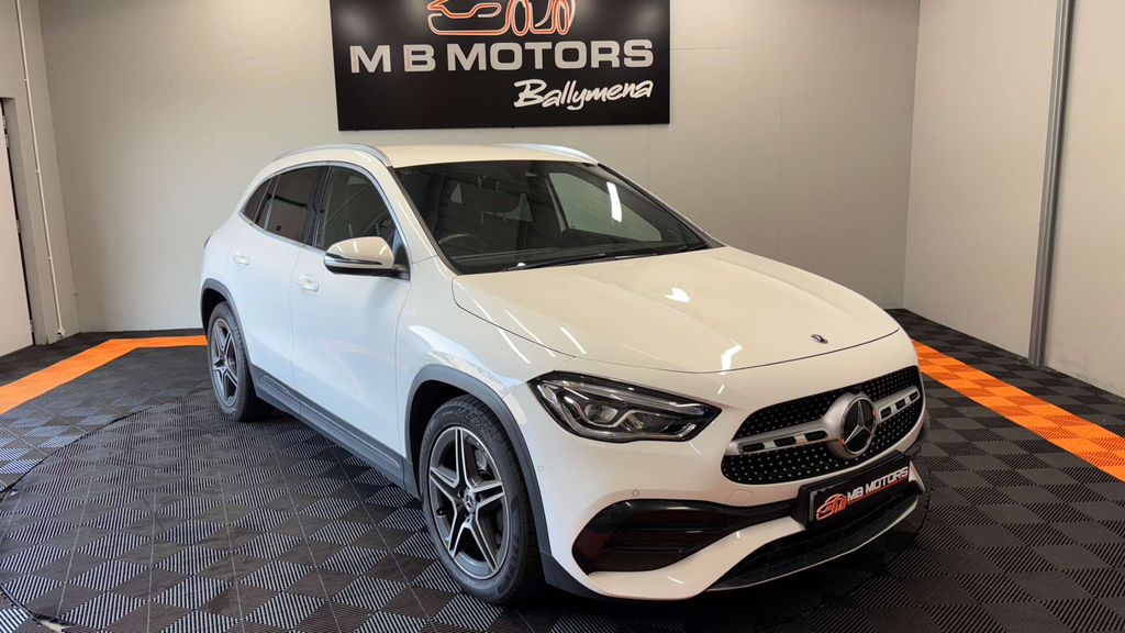 Mercedes-Benz GLA Class Amg Line Executive D 4Matic 4Wd White
