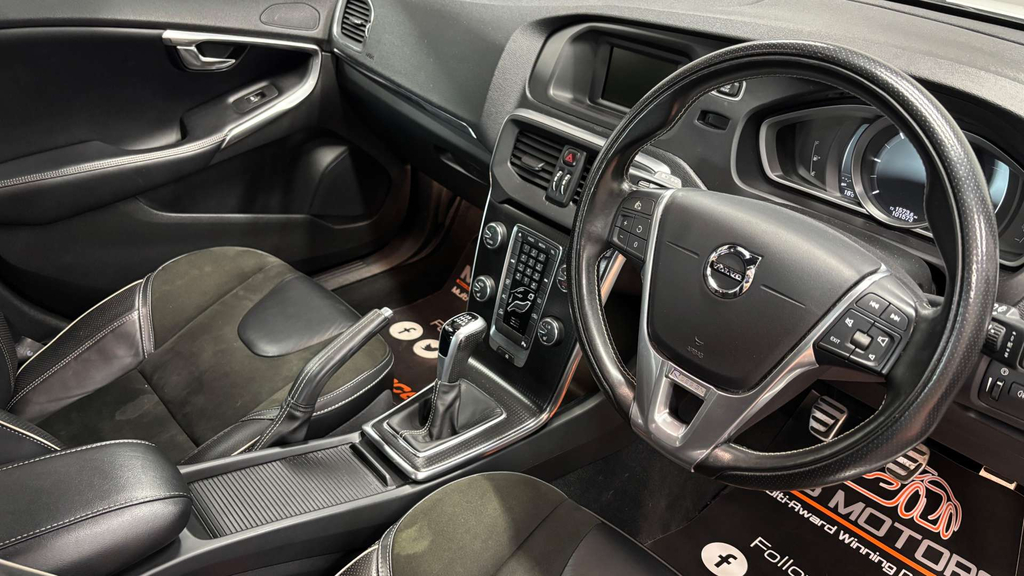 Volvo V40 R-design D2 SK18VNO #4