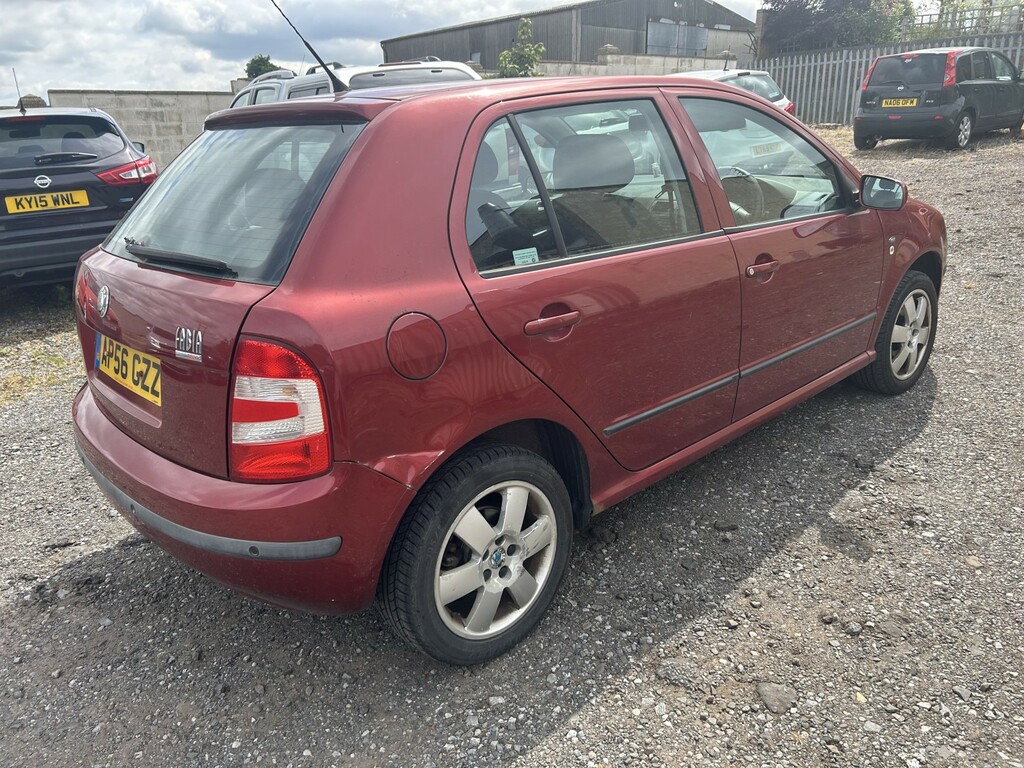 Skoda Fabia 1.4 16V Elegance Red #4