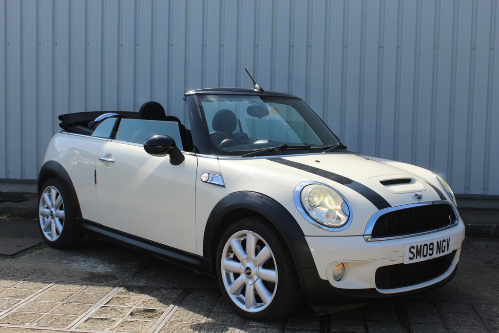 Mini Convertible 1.6 Cooper S Convertible White