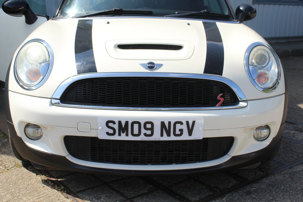 Mini Convertible 1.6 Cooper White #9