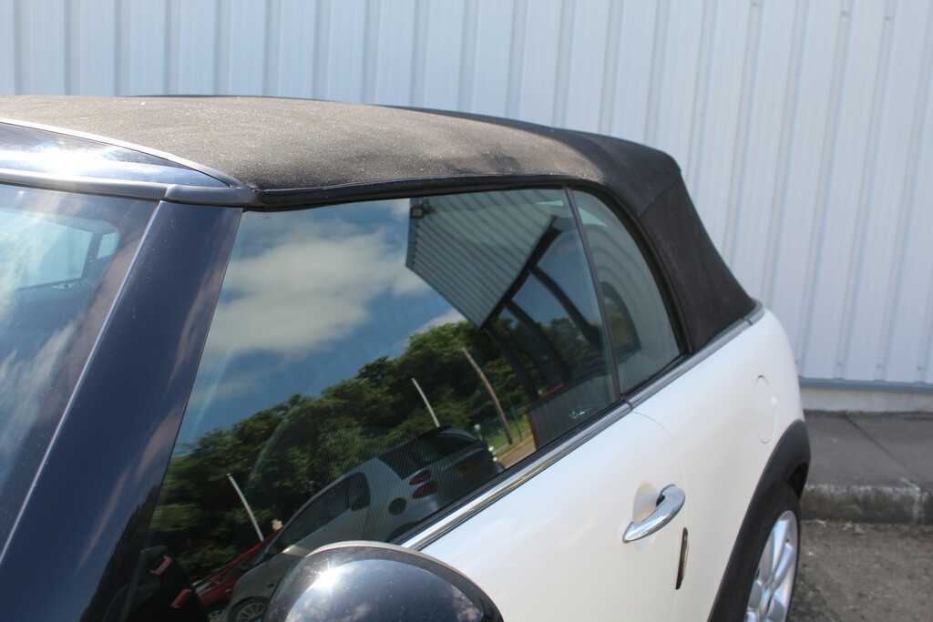 Mini Convertible 1.6 Cooper White #12