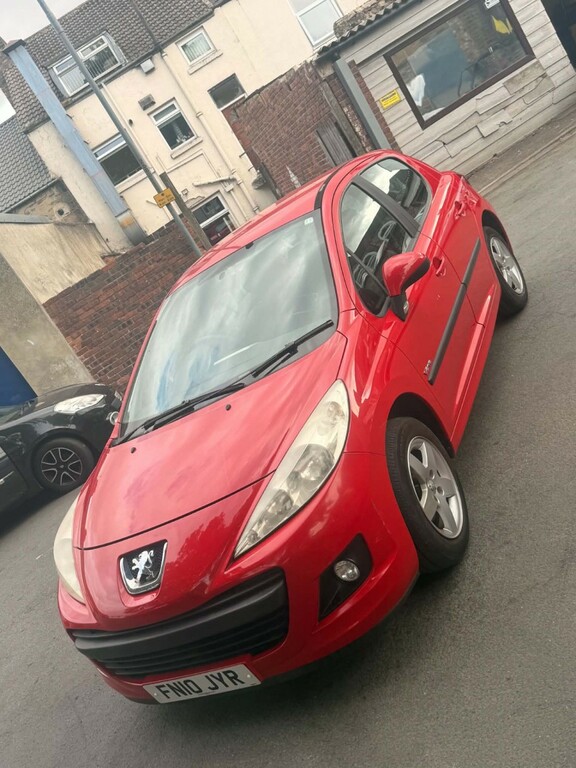 Peugeot 207 1.4 Verve Red #2