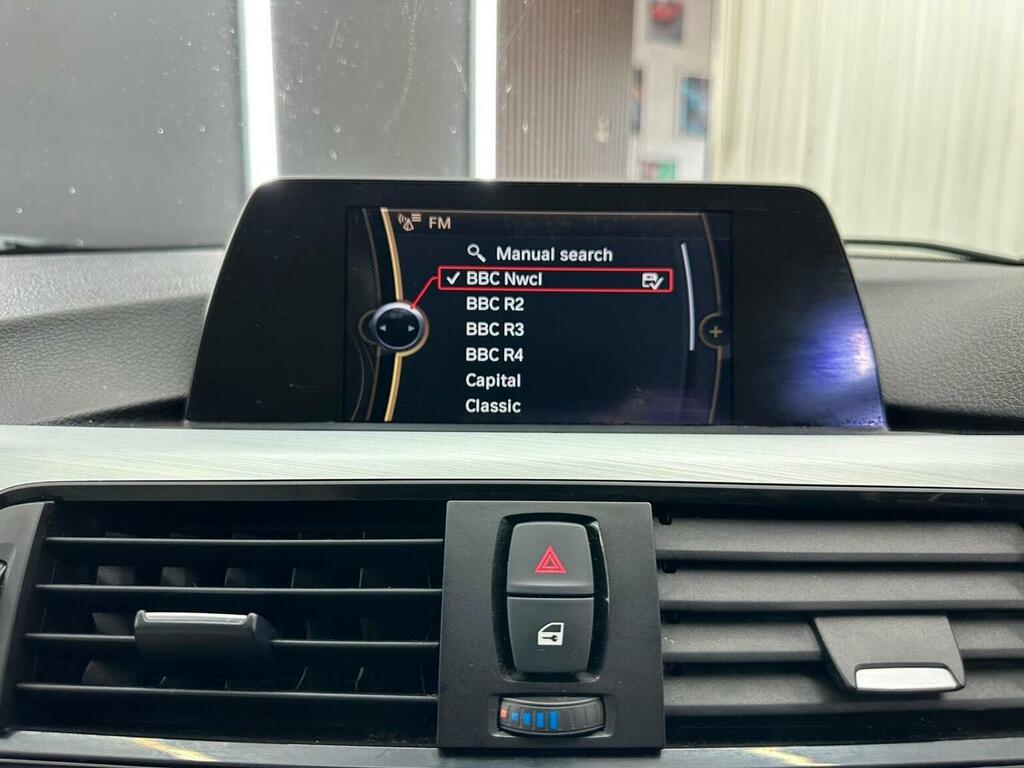 BMW 3 Series 2.0 318D Sport Saloon Euro 5 S White #34